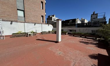 Casa en planta alta en venta con terraza exclusiva en zona historica del Centro - Laprida 1257