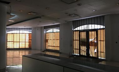 Edificio de Oficinas sobre Av. San Martín en Mendoza Capital