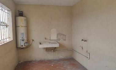 Casa en renta con excelente ubicación, ideal para negocio