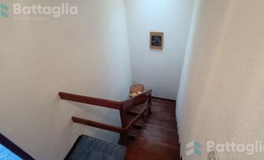 OPORTUNIDAD! triplex cerca del mar con cochera y parrilla