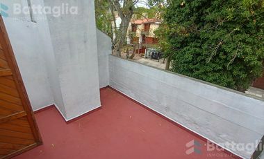 OPORTUNIDAD! triplex cerca del mar con cochera y parrilla