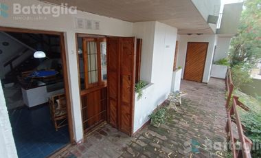 OPORTUNIDAD! triplex cerca del mar con cochera y parrilla