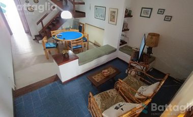 OPORTUNIDAD! triplex cerca del mar con cochera y parrilla