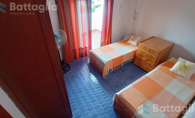 OPORTUNIDAD! triplex cerca del mar con cochera y parrilla