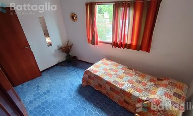 OPORTUNIDAD! triplex cerca del mar con cochera y parrilla