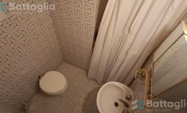 OPORTUNIDAD! triplex cerca del mar con cochera y parrilla