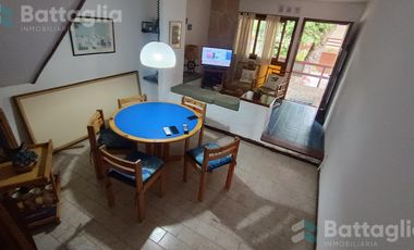 OPORTUNIDAD! triplex cerca del mar con cochera y parrilla