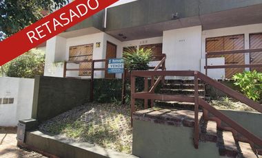 OPORTUNIDAD! triplex cerca del mar con cochera y parrilla