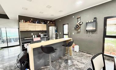 VENTA - Casa 2 dormitorios en Punta Chacra, Roldan