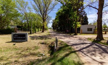 Venta de Casa 2 dormitorios con pileta quincho y jardin apta credito roldan