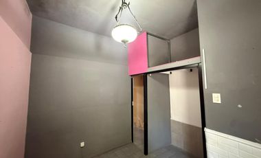 Casa tres ambientes a la venta en Wilde