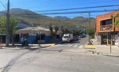 Céntrica propiedad con 6 locales comerciales en la localidad de Cabildo, Region Valparaíso