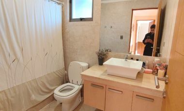 CASA EN MACHALI 5HAB 4 BAÑOS- EN VENTA