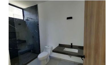 Casa en venta en cañadas del arroyo