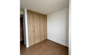 APARTAMENTO EN CERRITOS