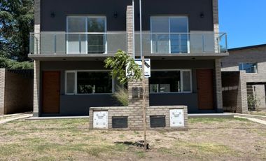 Duplex En Venta Barrio Golf Sierra De La Ventana