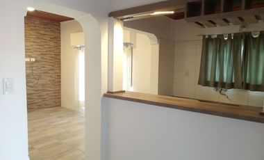 Casa En Venta En Sierra De La Ventana Con Jardín