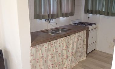 Casa En Venta En Sierra De La Ventana Con Jardín