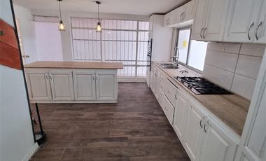 Casa en Venta en Riquelme y Limon Verde