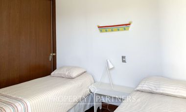 Arriendo marzo -diciembre: Cómodo departamento con jardín en Marbella