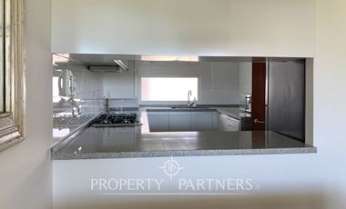 Arriendo marzo -diciembre: Cómodo departamento con jardín en Marbella