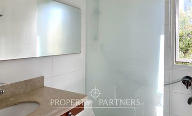 Arriendo marzo -diciembre: Cómodo departamento con jardín en Marbella