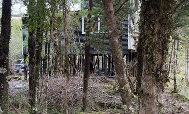 EN VENTA CASA CON ORILLA DE RIO, VIVE PATAGONIA