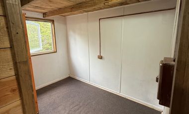 EN VENTA CASA CON ORILLA DE RIO, VIVE PATAGONIA