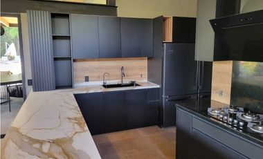 RENTA DE CASA EN SAN SIMON