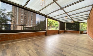 APARTAMENTO EN ARRIENDO UBICADO EN EL POBLADO SECTOR LAS SANTAS