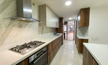 APARTAMENTO EN ARRIENDO UBICADO EN EL POBLADO SECTOR LAS SANTAS
