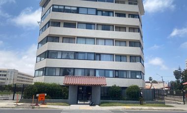 A PASOS DEL CASINO ENJOY