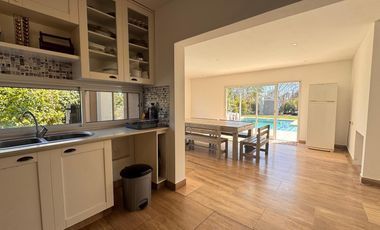 Lindísima casa sobre lote central con pileta | San Matías | Maschwitz | Escobar