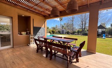 Lindísima casa sobre lote central con pileta | San Matías | Maschwitz | Escobar