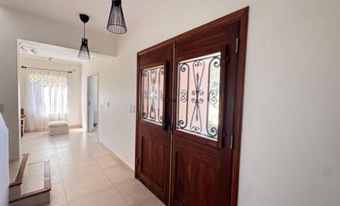 Lindísima casa sobre lote central con pileta | San Matías | Maschwitz | Escobar