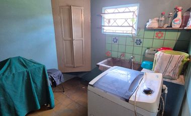 Casa 4 ambientes, cochera y parque en Banfield Este