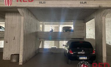 Venta de Cochera en  Hipólito Yrigoyen