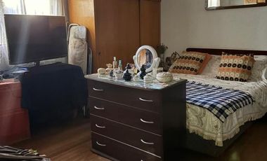 Venta Casa Lote Propio con terraza en Saavedra