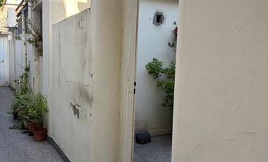 Venta Casa Lote Propio con terraza en Saavedra