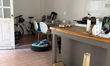 Venta Casa Lote Propio con terraza en Saavedra