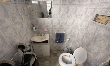 Casa al frente de 3 dormitorios