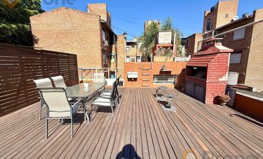 Casa al frente de 3 dormitorios