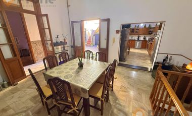 Casa al frente de 3 dormitorios