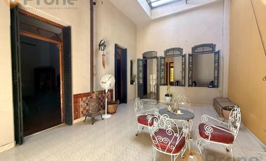 Casa al frente de 3 dormitorios