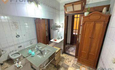 Casa al frente de 3 dormitorios