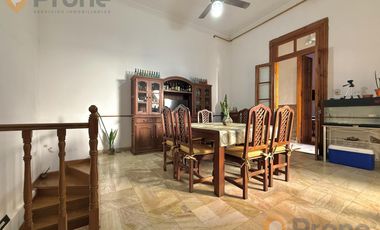 Casa al frente de 3 dormitorios