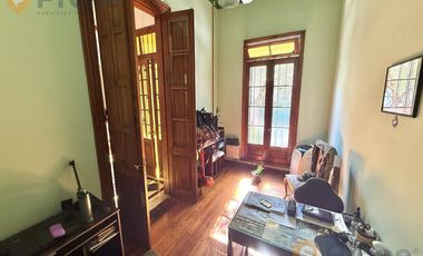 Casa al frente de 3 dormitorios