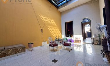 Casa al frente de 3 dormitorios