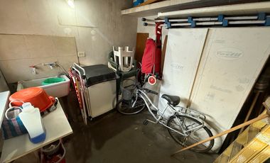 VENTA CASA 2 DORMITORIOS CON COCHERA EN FISHERTON