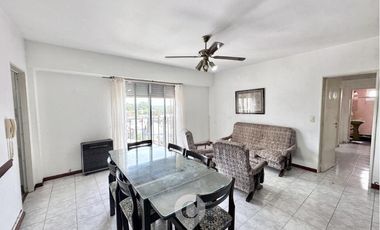 Departamento en Venta de 2 dormitorios y lavadero. Centro Zárate